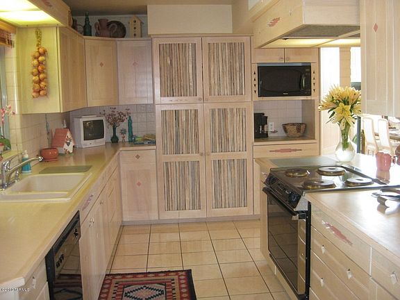 3rd image of 6120 N Camino De Santa Valera