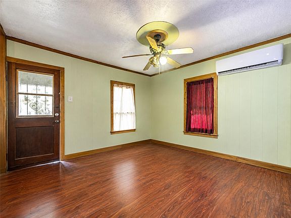 4th image of 19426 Trail Oak Dr