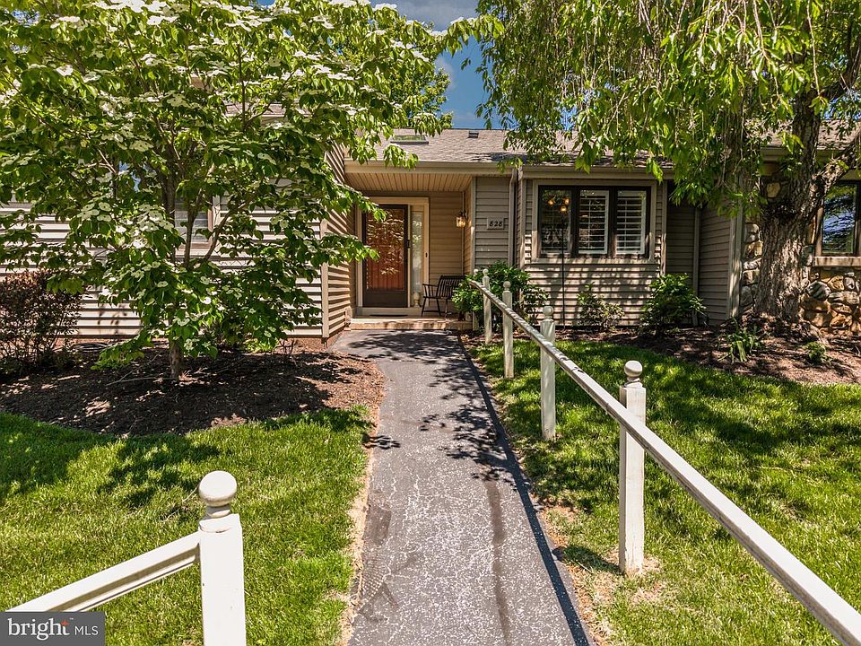 1st image of 828 Jefferson Way #828