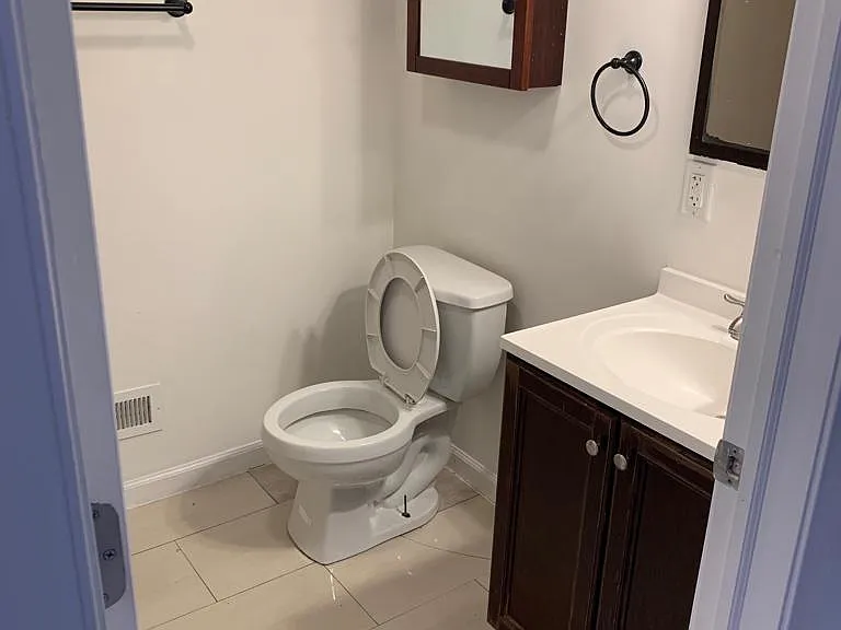 4301 Ludlow St #A — Photo 11