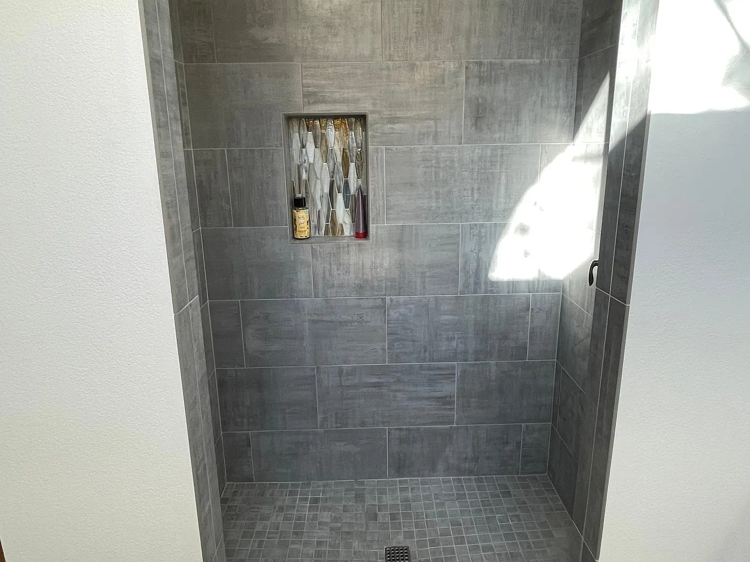 4 bed, 3122 sqft, $4,500 — Photo 2