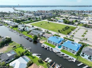 1705 SE 46th Ln APT A, Cape Coral, FL 33904
