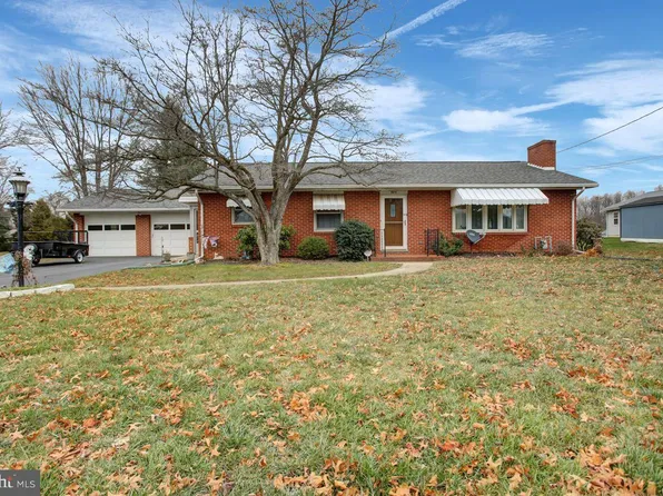 305 Terrace Dr, Fayetteville, PA 17222