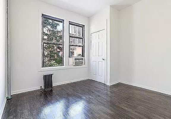 3rd image of 341 W 45th St APT 101