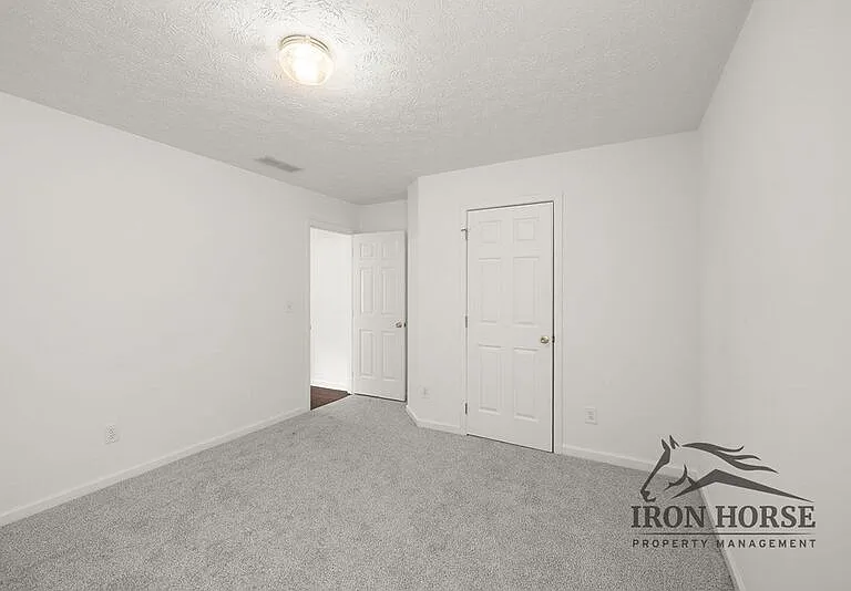 379 Beech Hollow Trl — Photo 25