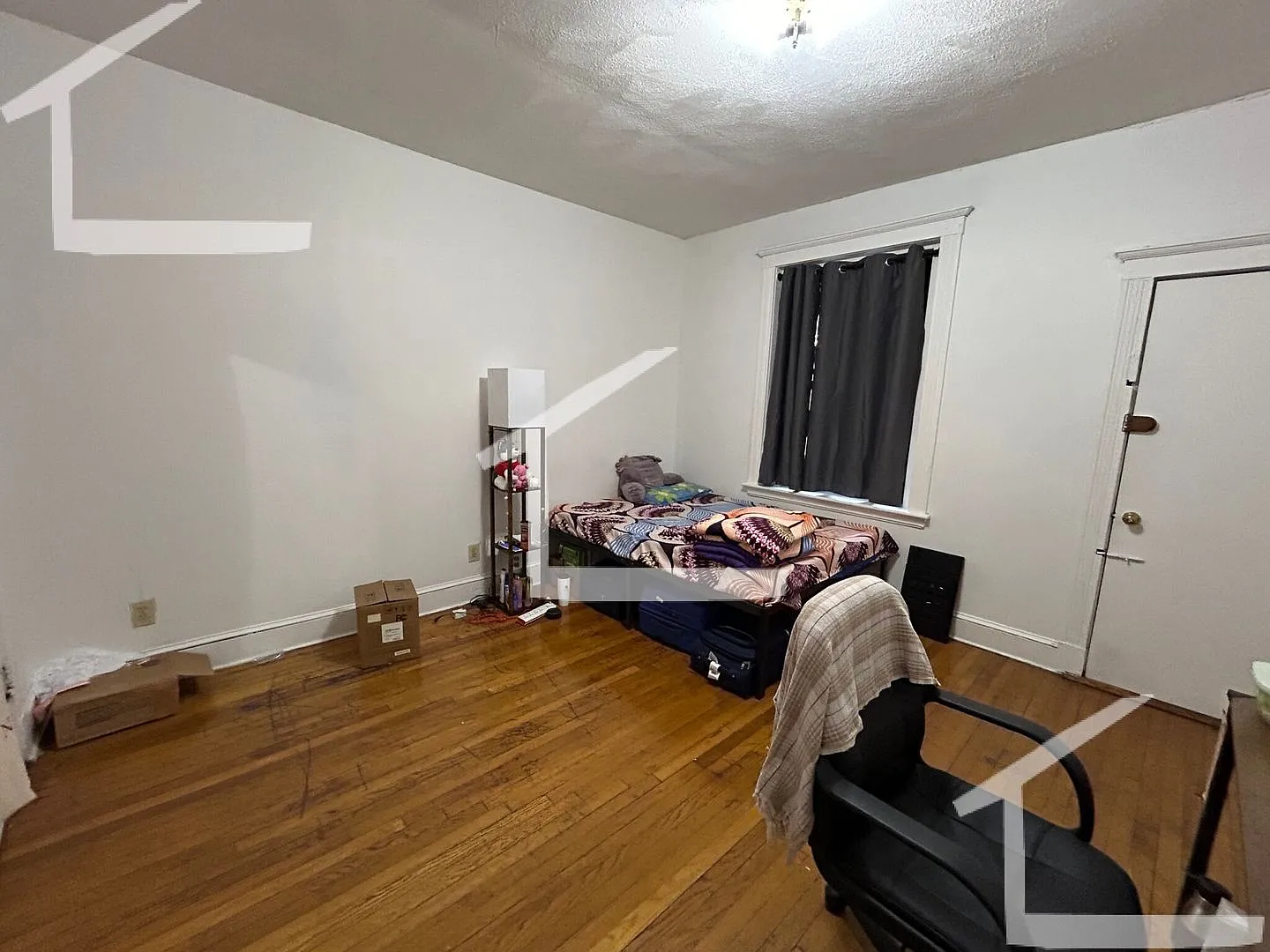 Great 4 Bed Available 8/1/26 — Photo 2