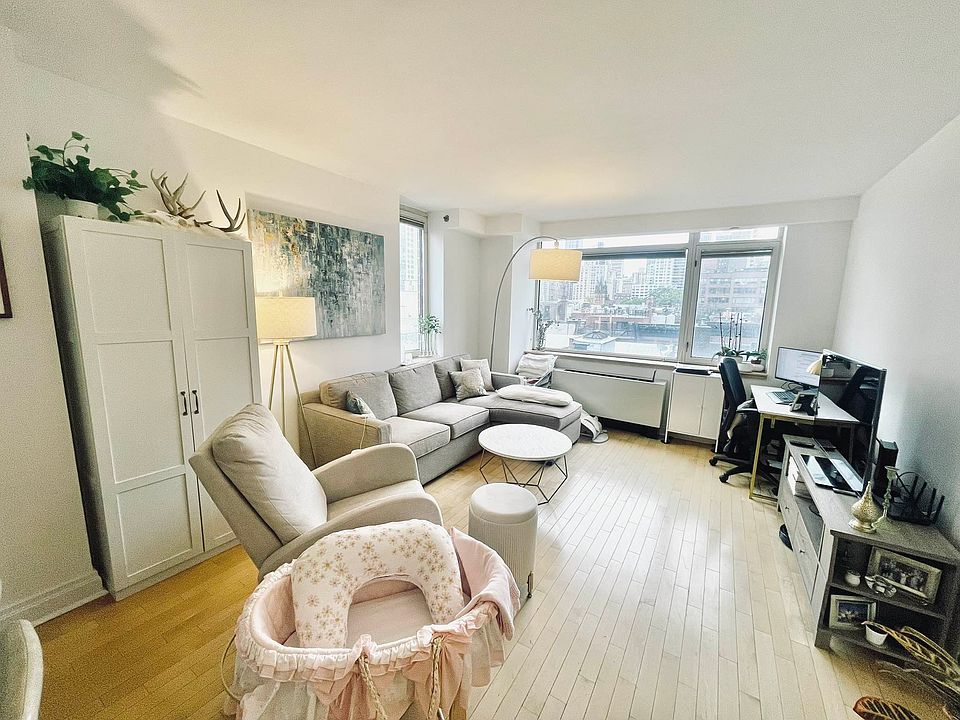 1st image of 1760 2nd Ave APT 8B