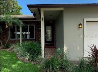 554 Pinecrest Dr, Largo, FL 33770