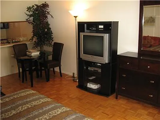 Sold by RELO REDAC INC. | media 12