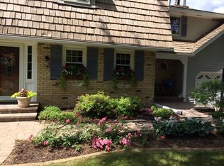 7874 Hyacinth Ave, Victoria, MN 55386