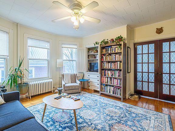 3rd image of 33 Payson Street