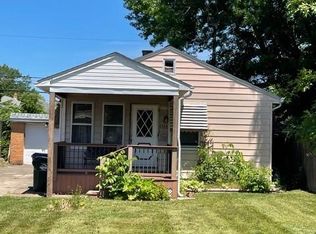 2926 Commonwealth Dr, Parma, OH 44134