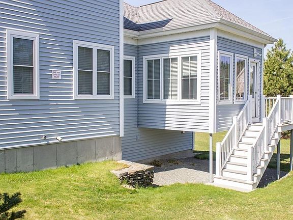 4th image of 134 Winterberry Way
