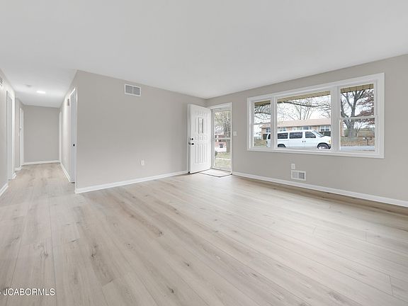 2nd image of 321 Arden Dr