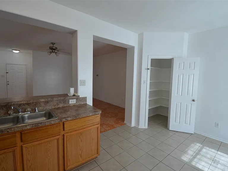 13007 Brentlawn Ct — Photo 6