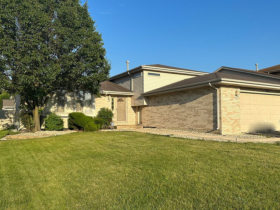 1st image of 18043 Poplar Ln