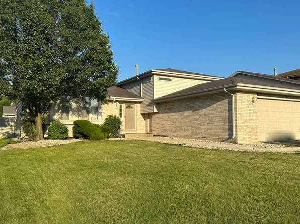 18043 Poplar Ln, Country Club Hills, IL 60478
