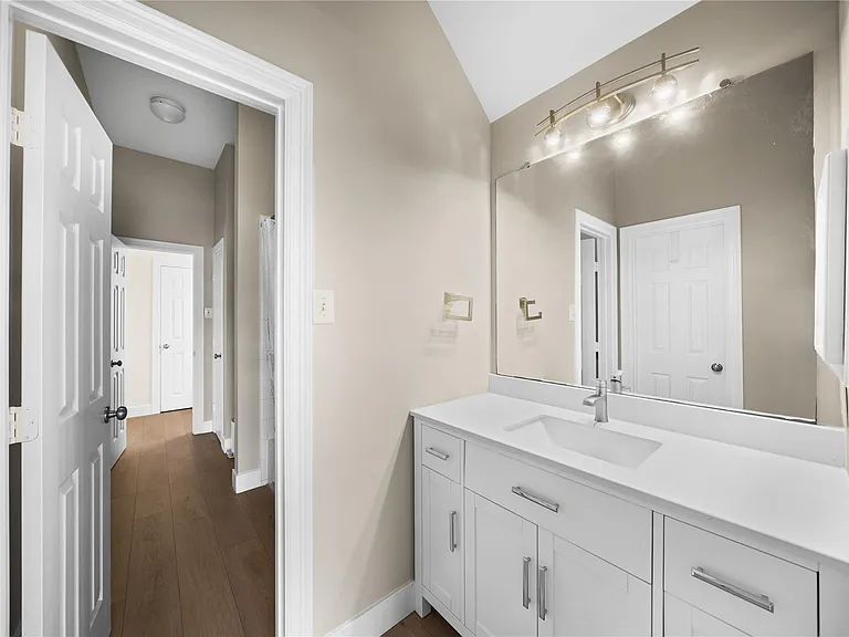 3006 Brooks Ct — Photo 18