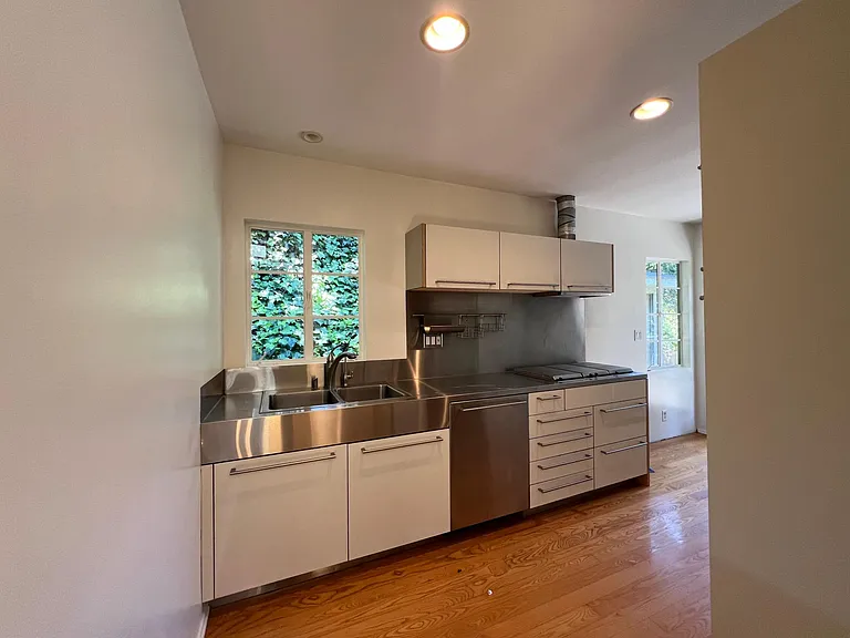 3117 Oakcrest Dr — Photo 16