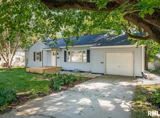 620 Spring St, Washington, IL 61571