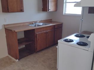 505 E Reagan Rd #D, Beeville, TX 78102