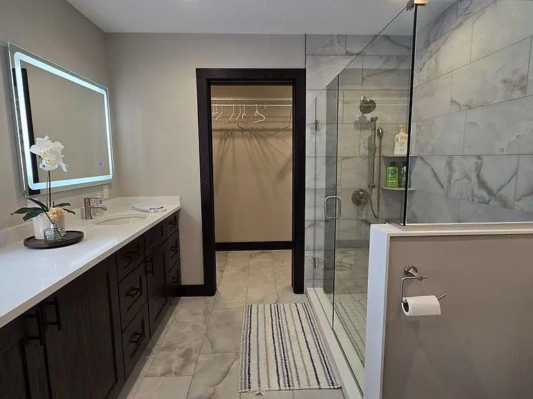 512 Division St S #1 — Photo 12