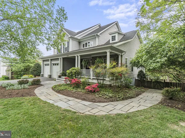7648 Tomlinson Ave, Cabin John, MD 20818