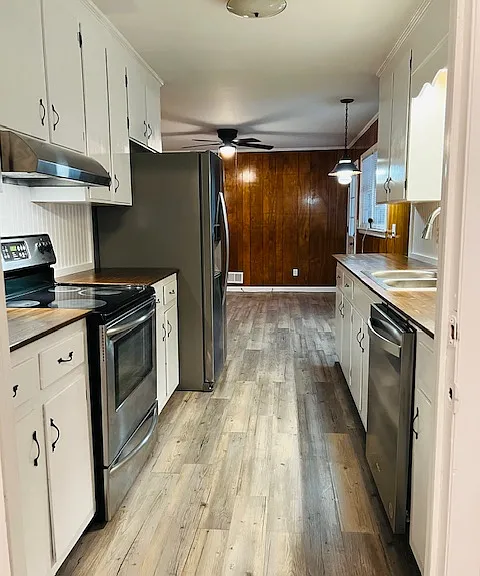 225 S Belair Rd — Photo 4