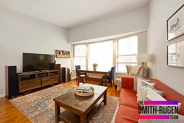 Rented by R New York