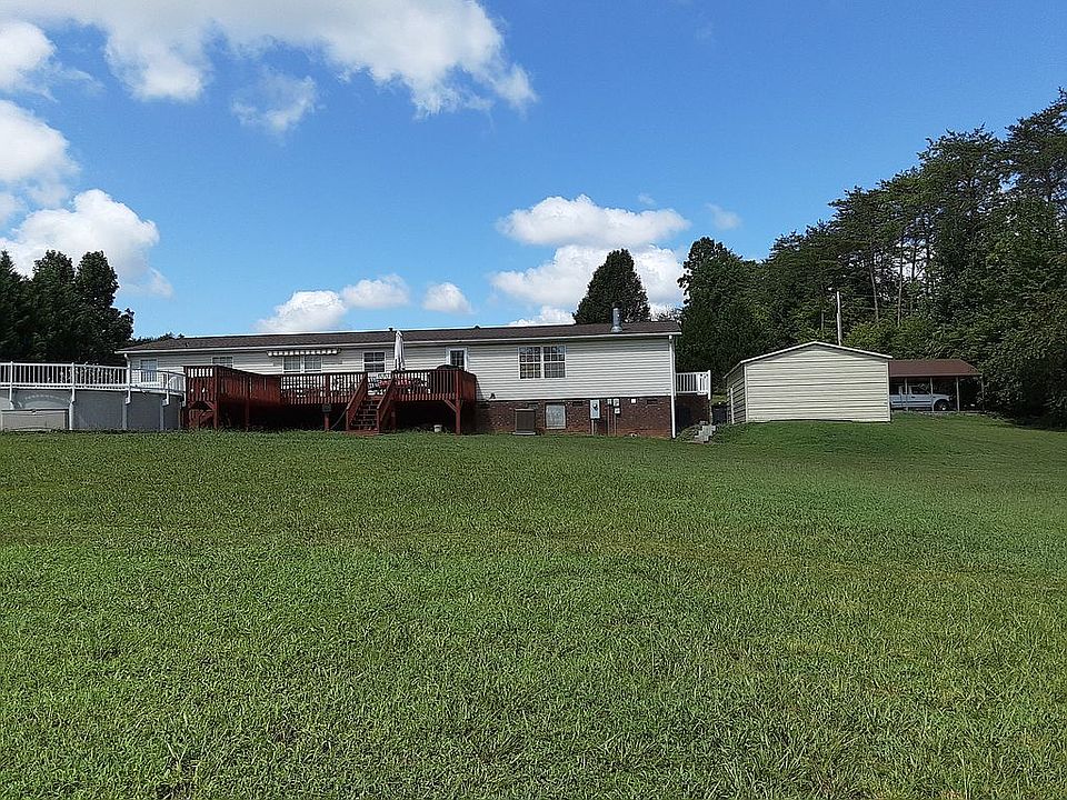 2nd image of 1050 Indian Trail Rd