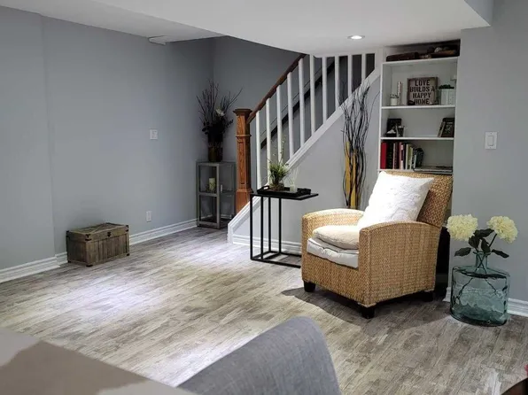 900 Juniper St #2, Oshawa, ON L1G 3E1