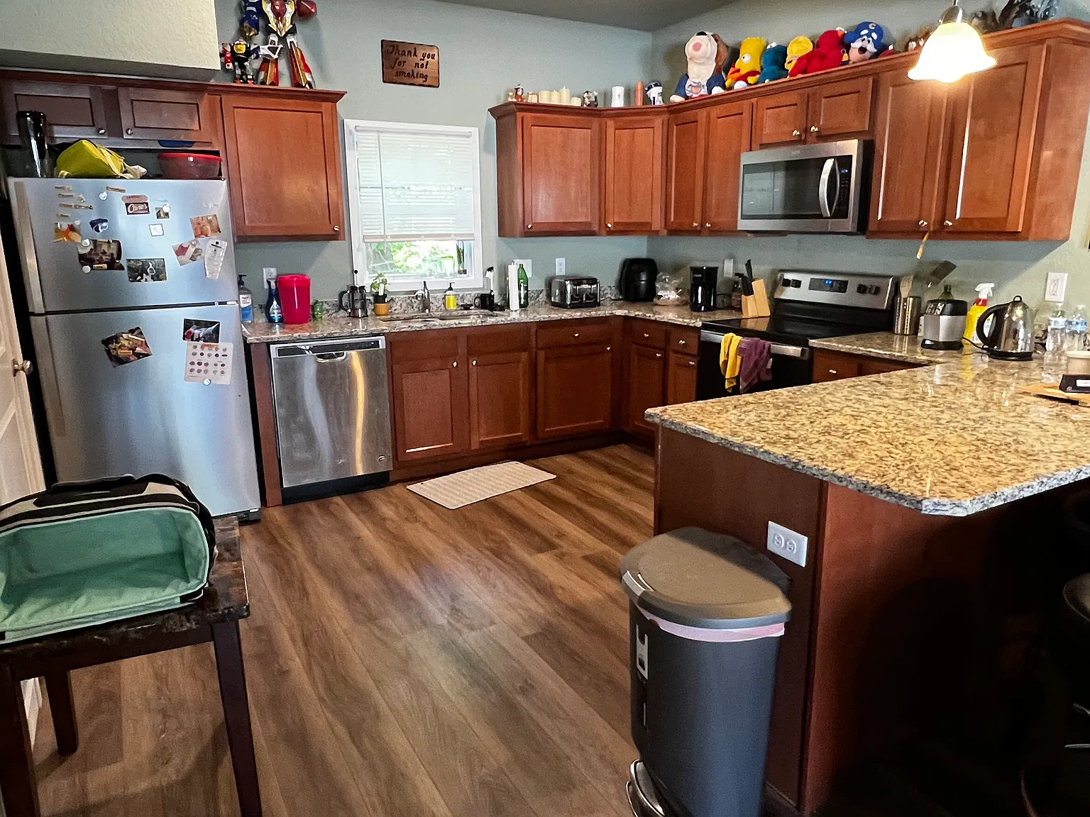 4 bed, 2500 sqft, $2,400 — Photo 1