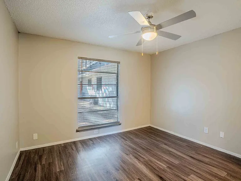 Flats at Berkman — Photo 22