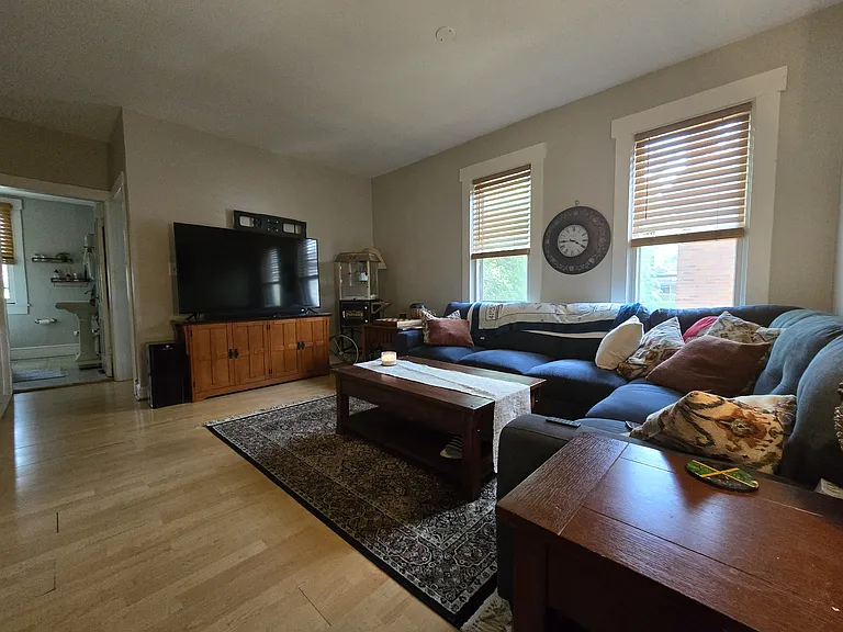 235 1/2 Wilber Ave — Photo 6