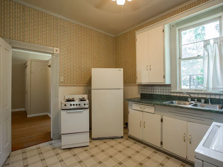 504 W Mountain Ave — Photo 7
