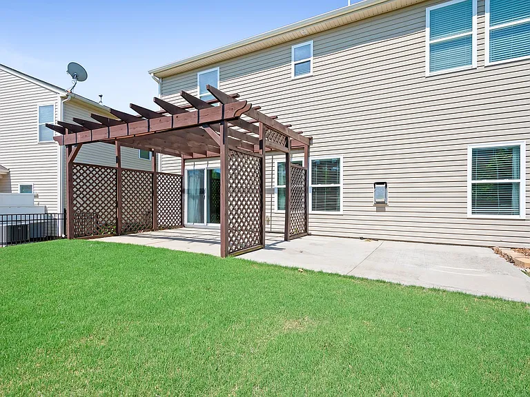 2059 Blue Iris Dr — Photo 35