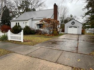 144 Main St, Pulaski, WI 54162