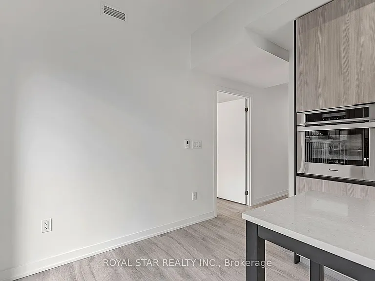 2 Augusta Ave #Penthouse 04 — Photo 11