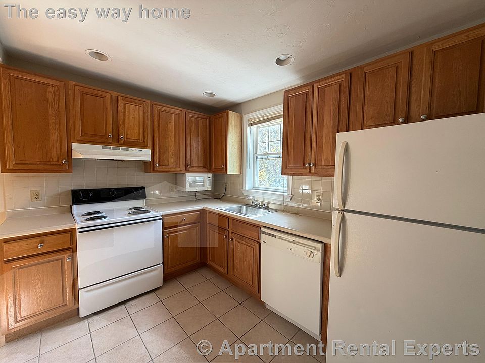 1st image of 466 Green St #8