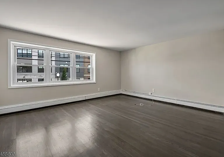 388 Main St — Photo 2