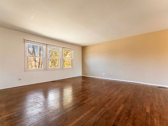 2nd image of 2S055 Glen Ave