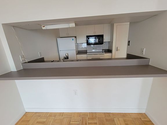 5th image of 100 W Squantum St APT 607