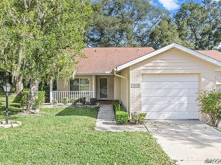 3636 N Lucille Dr — Photo 1