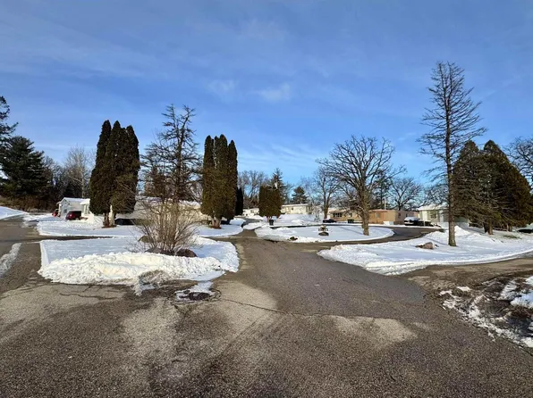 24 Bancroft Drive, Richland Center, WI 53581