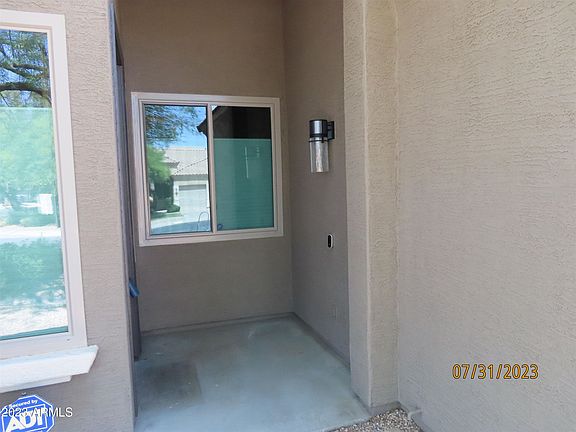 3rd image of 1091 E Sherri Dr