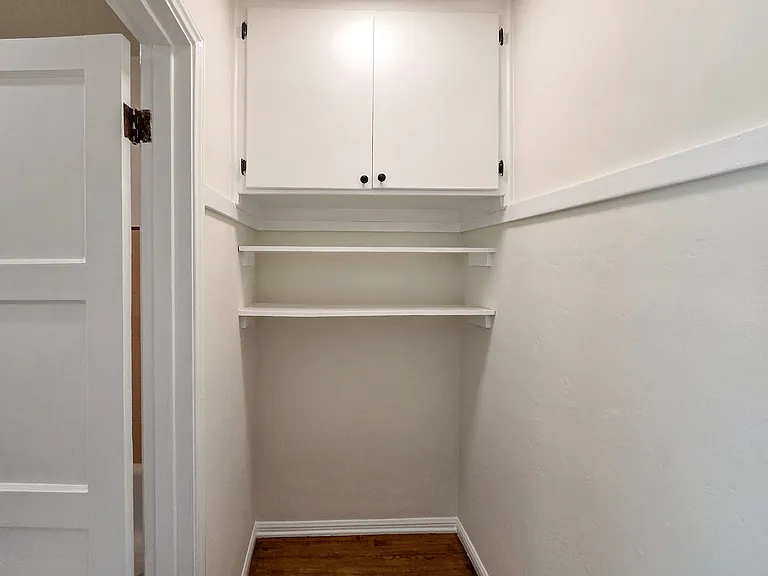Spacious Studio in the Heart of Los Feliz — Photo 10