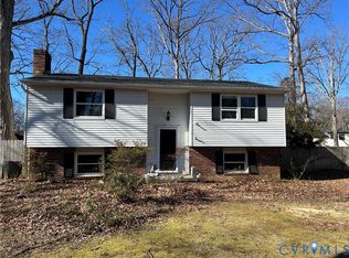 2224 Dragonfly Ln, North Chesterfield, VA 23235