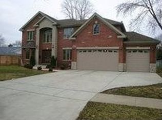 1615 Winthrop Ln, Schaumburg, IL 60193