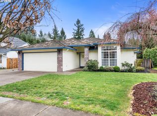 19844 Castleberry Loop, Oregon City, OR 97045