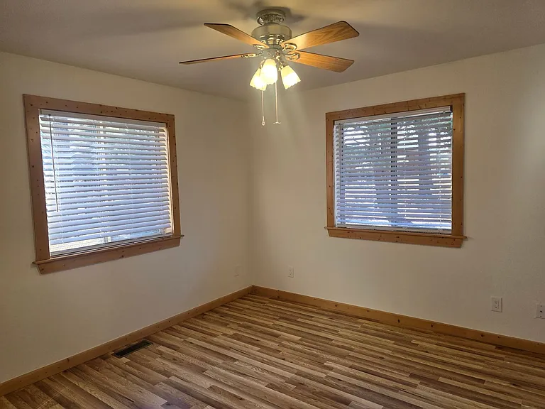 278 Lakewood St — Photo 7